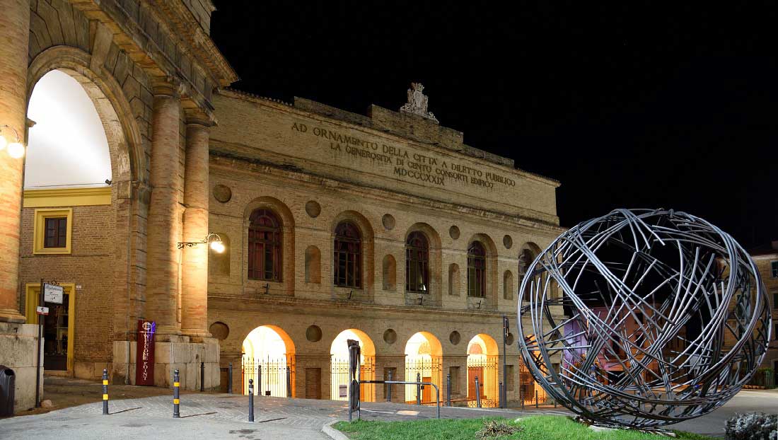 Macerata, Arena Sferisterio in stile neoclassico